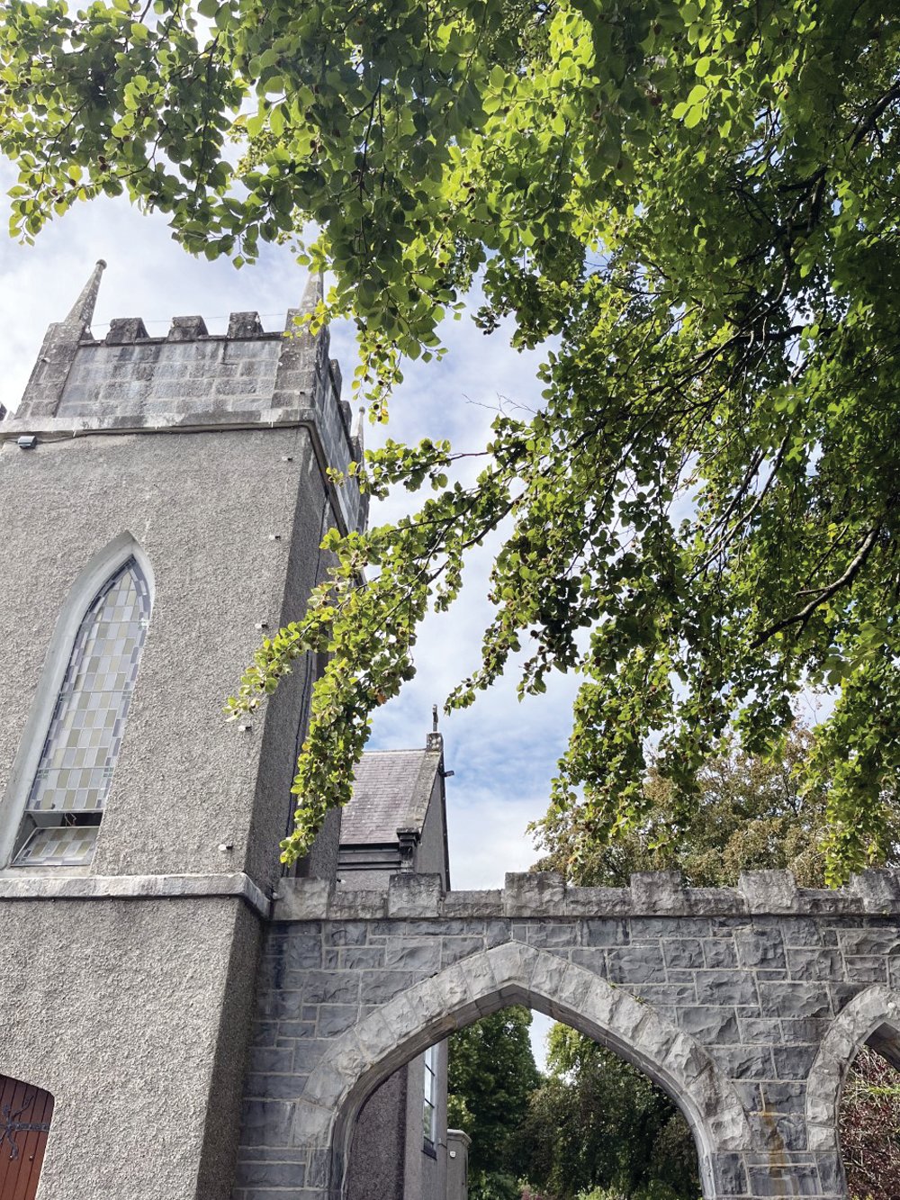 The Church of the Immaculate Conception, the site of Barthly’s baptism, was where he remarried upon his return to Oughterard as a widower. Established in 1829, the church was originally known as St. Mary’s. After a fire destroyed the original building in 1879, the church was rebuilt between 1932 and 1934.